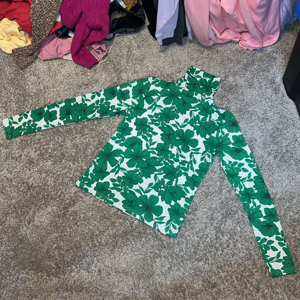 NWOT J.Crew Matte Jersey Turtleneck Kelly Green Botanical Print Size Medium - Picture 4 of 10